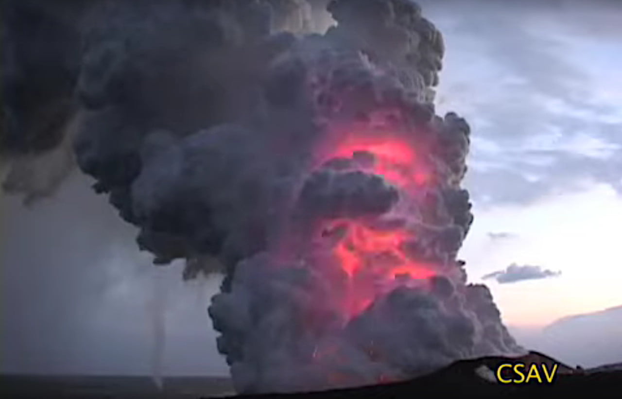 Lightning inside plume of Kilauea volcano eruption in 2008