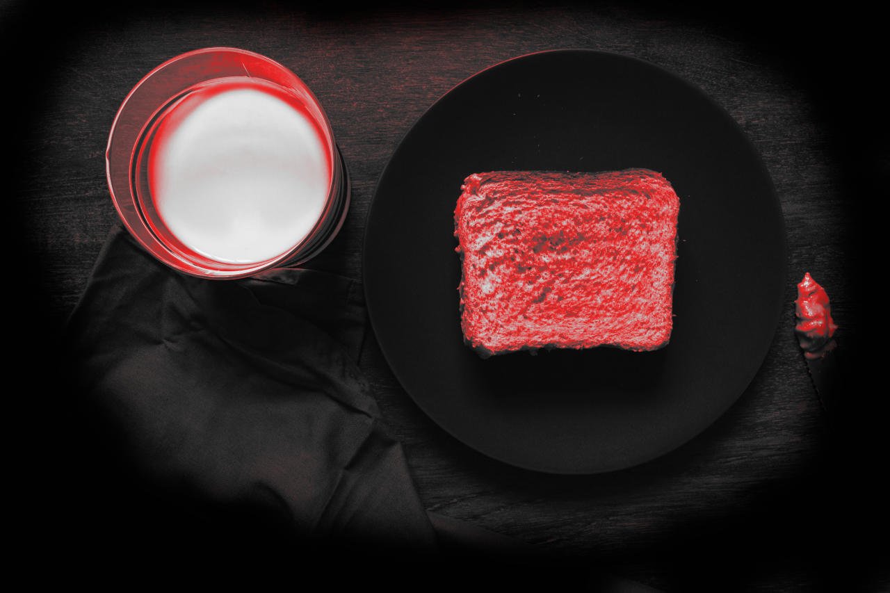 A perfectly ordinary slice of toast and a glass of milk